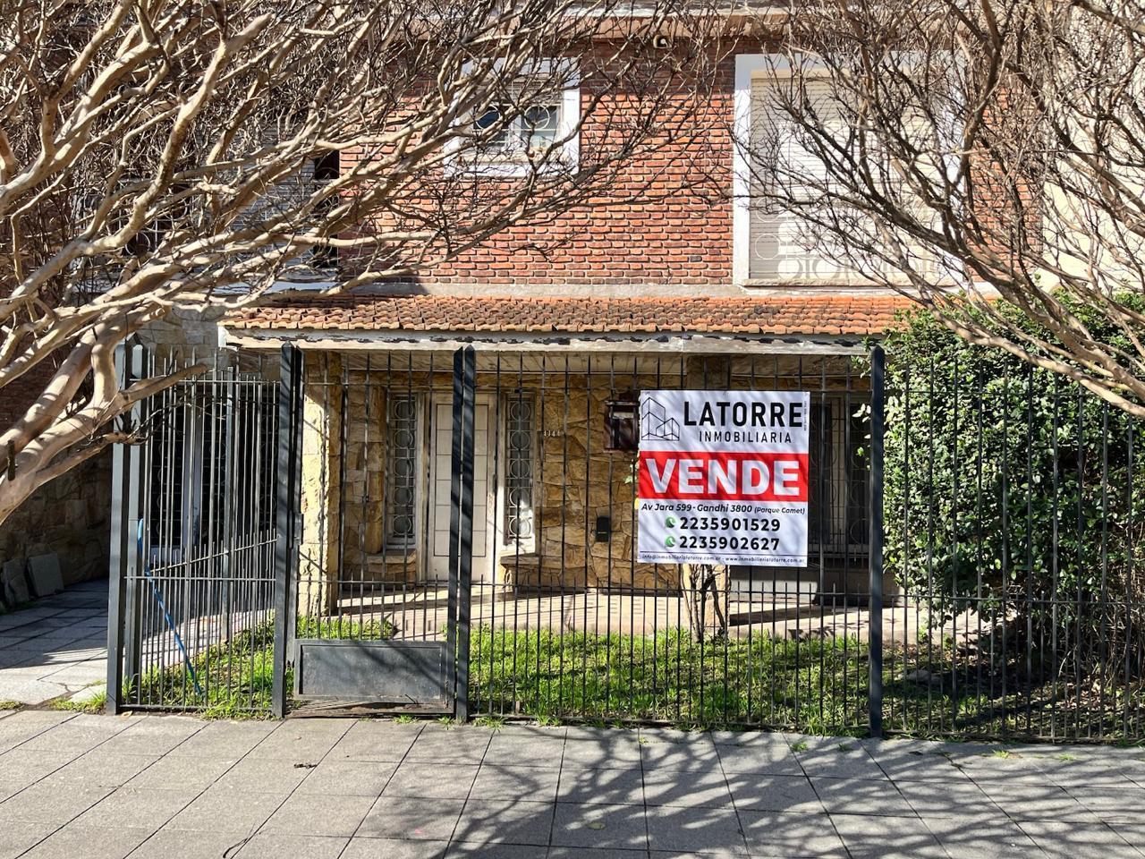 Foto de LATORRE PROP. VENDE CHALET 5 AMB CON PARQUE - CHAUVIN, imagen 4