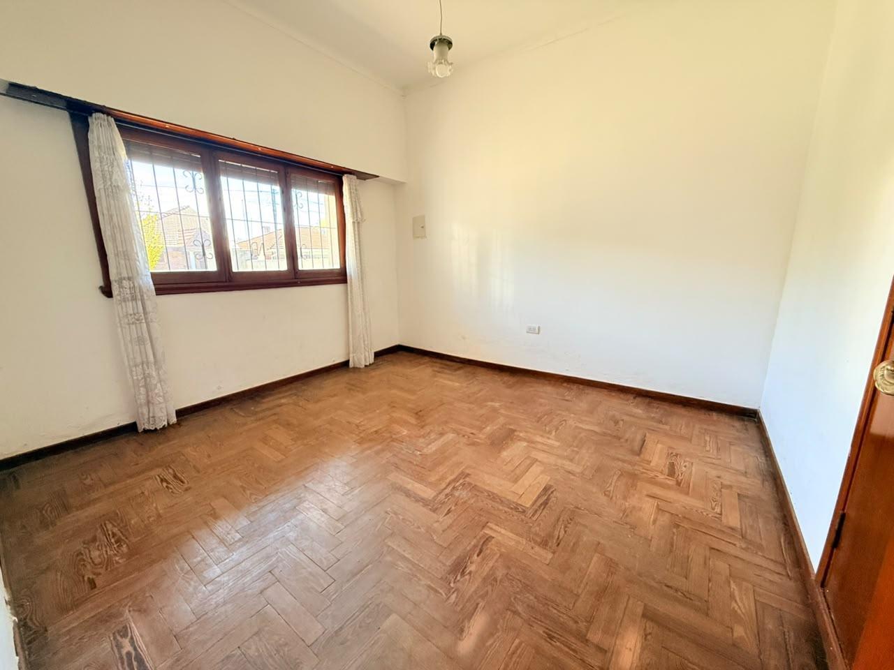 Foto de LATORRE PROP. VENDE CHALET EN PARQUE LURO, imagen 4