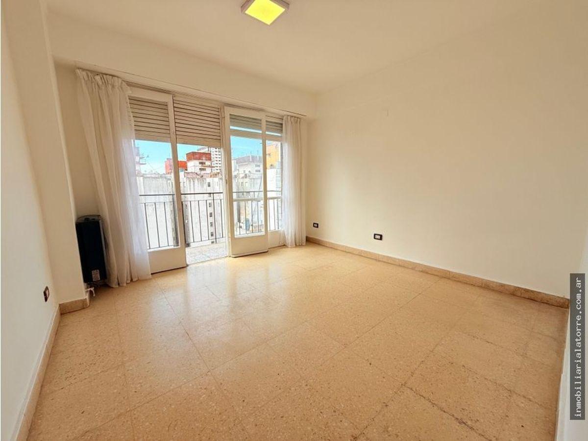 Foto de LATORRE PROP. VENDE DEPTO 2 AMB. MUY LUMINOSO - CENTRO, imagen 1