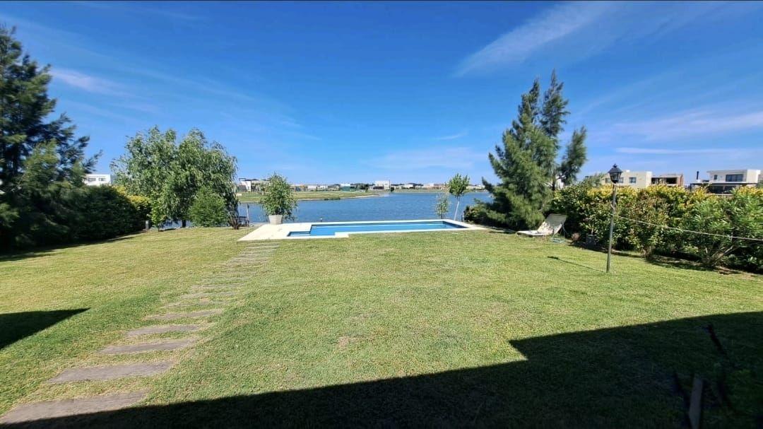 Foto de Casa en 1 Planta de 180 m² con Costa de Laguna  Alquiler Permanente, imagen 1