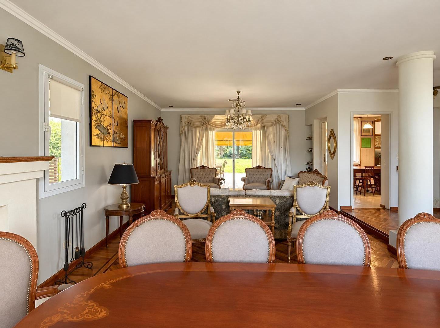 Foto de Casa en venta 5 dormitorios con pileta en Funes Hills San Marino, imagen 3
