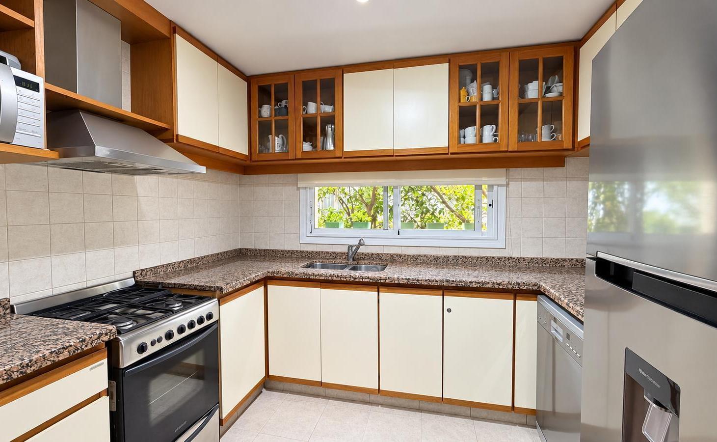 Foto de Casa en venta 5 dormitorios con pileta en Funes Hills San Marino, imagen 5