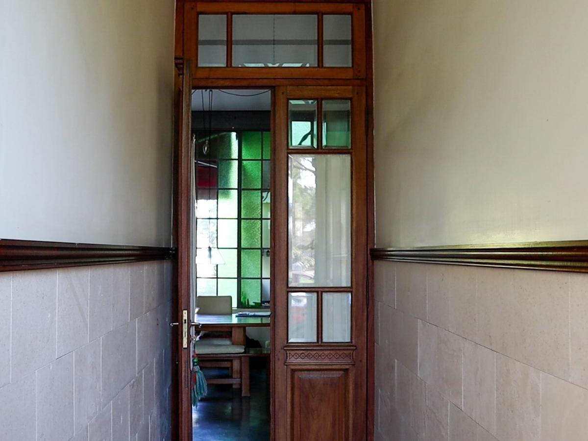 Casa Antigua Reciclada Frente a La Plaza Principal de Lobos 5