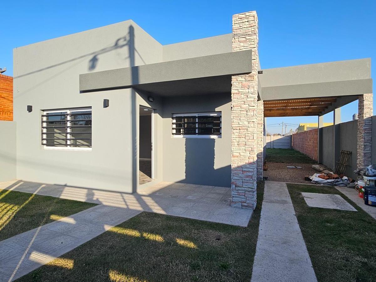 2 Casas a Estrenar en Lobos, Bs As 5