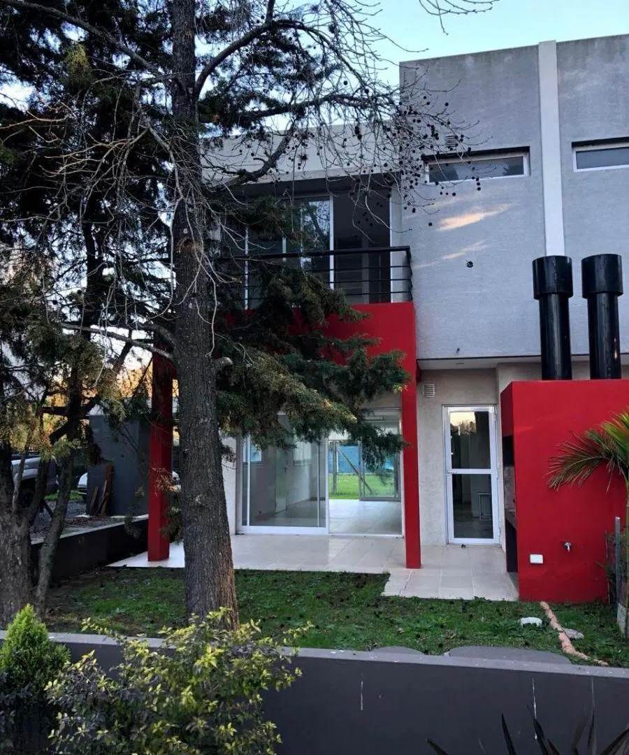 Dúplex en Alquiler de 4 Ambientes con Jardín, Parrilla y Piscina en Canning 3