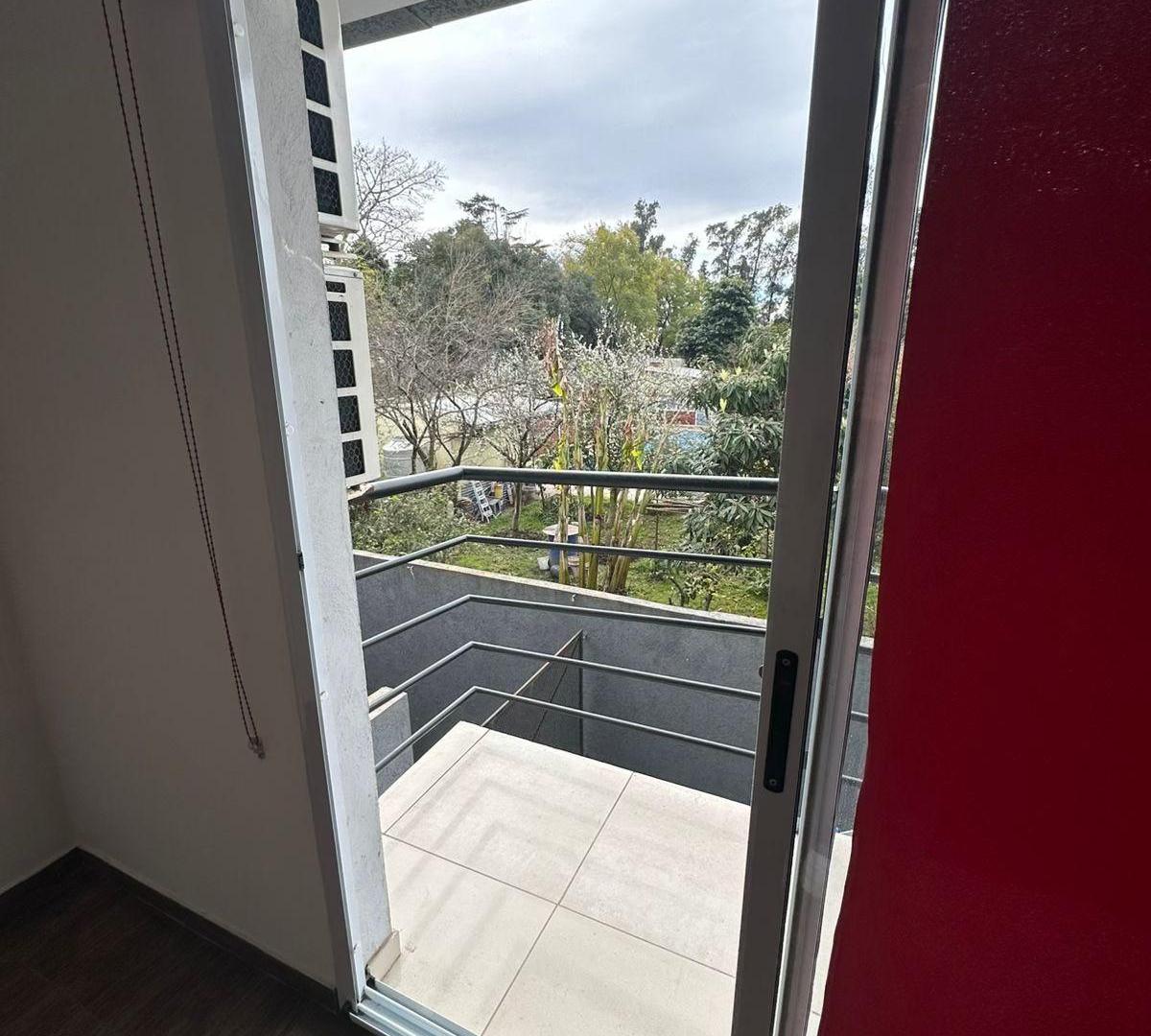 Foto de Departamento 2 Ambientes Impecable con Cochera y Balcón - Bell Barri, imagen 2