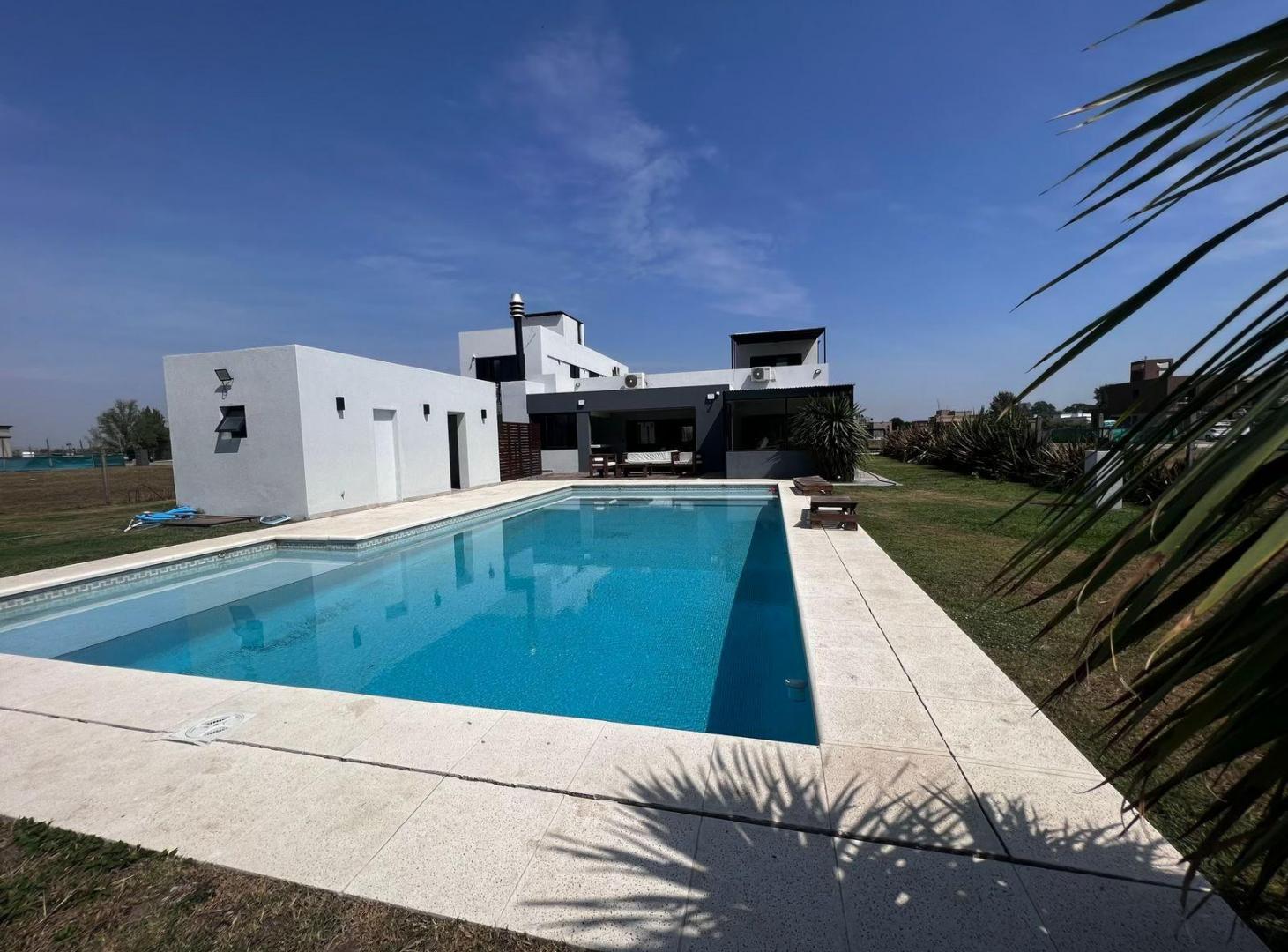 Foto de Casa de 580 m² con 5 dormitorios en venta en La Magdalena, imagen 2