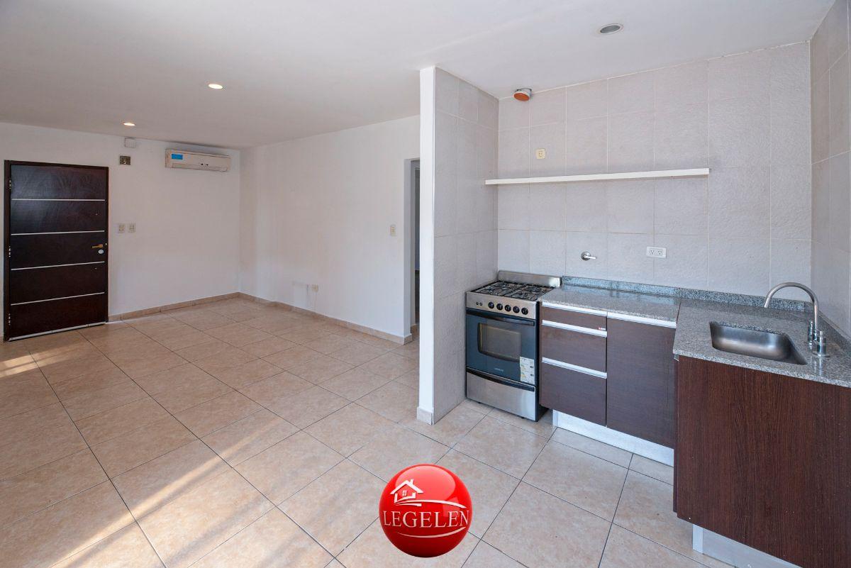 Foto de Departamento 2 amb. Balcon con Parrilla y pileta de uso comun, imagen 4