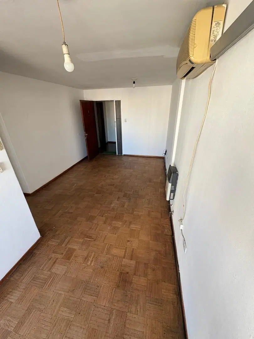 Depto de 2 dormitorios en el centro 3