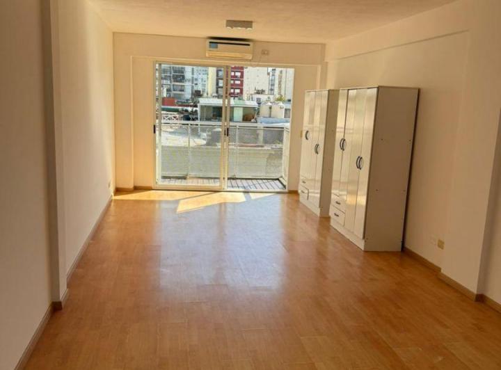 Departamento monoambiente. | Santiago del Estero al 900 1
