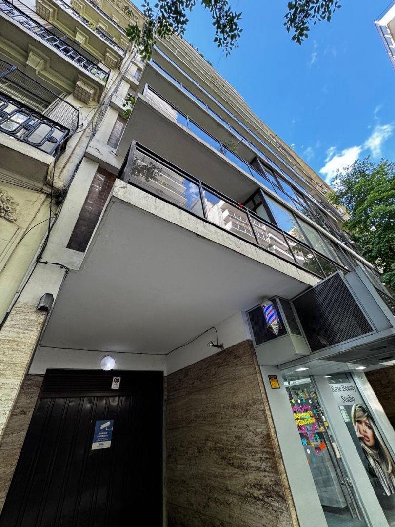 Cochera . | Arenales al 900