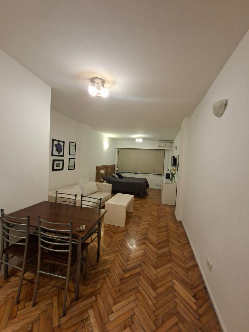 Departamento monoambiente. | Uriburu al 1700