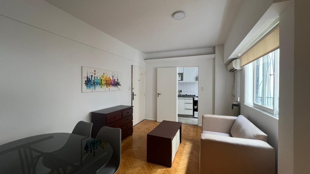 Departamento 2 ambientes. | Arenales al 2200