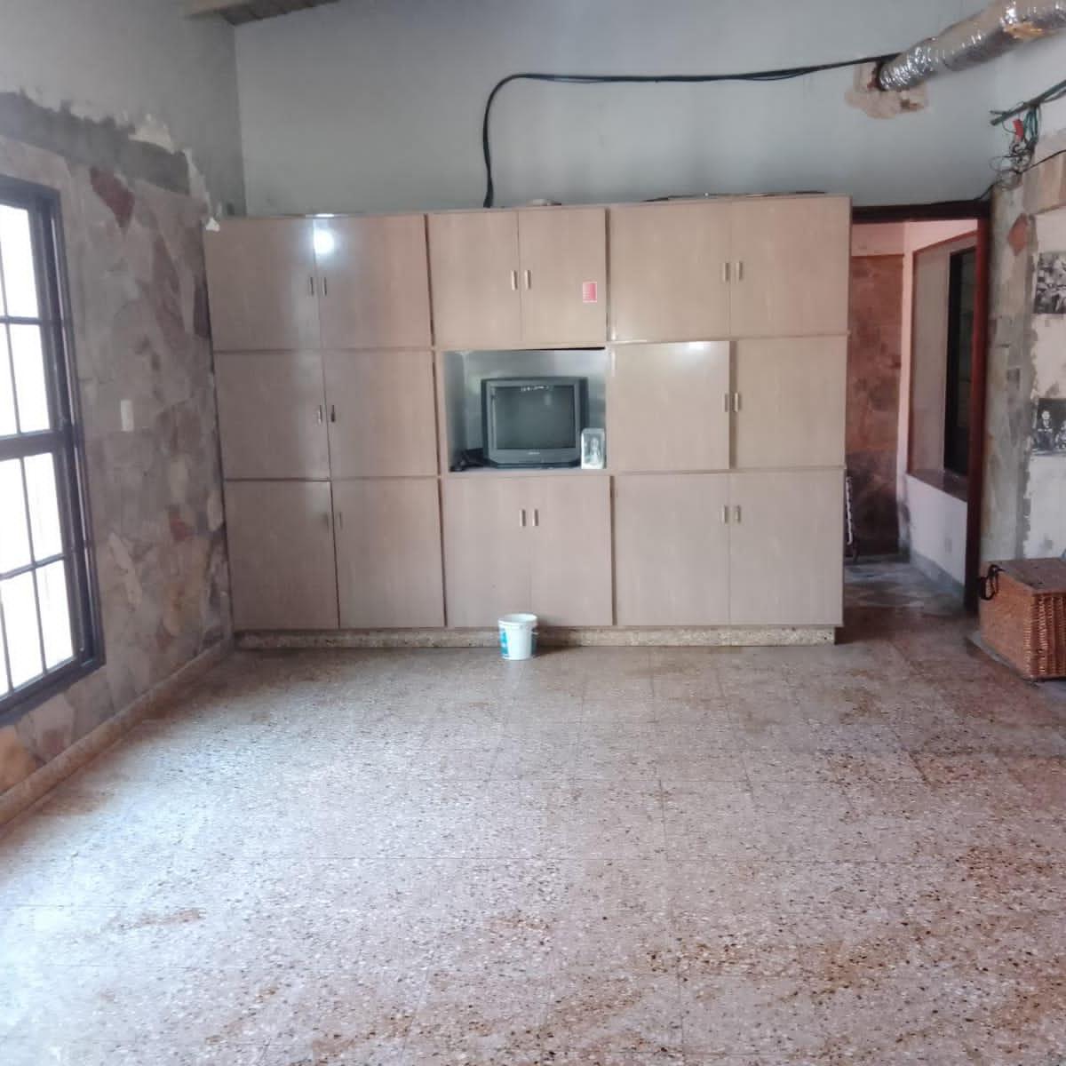 Foto de CASA EN VENTA SOBRE 3 LOTES, imagen 2