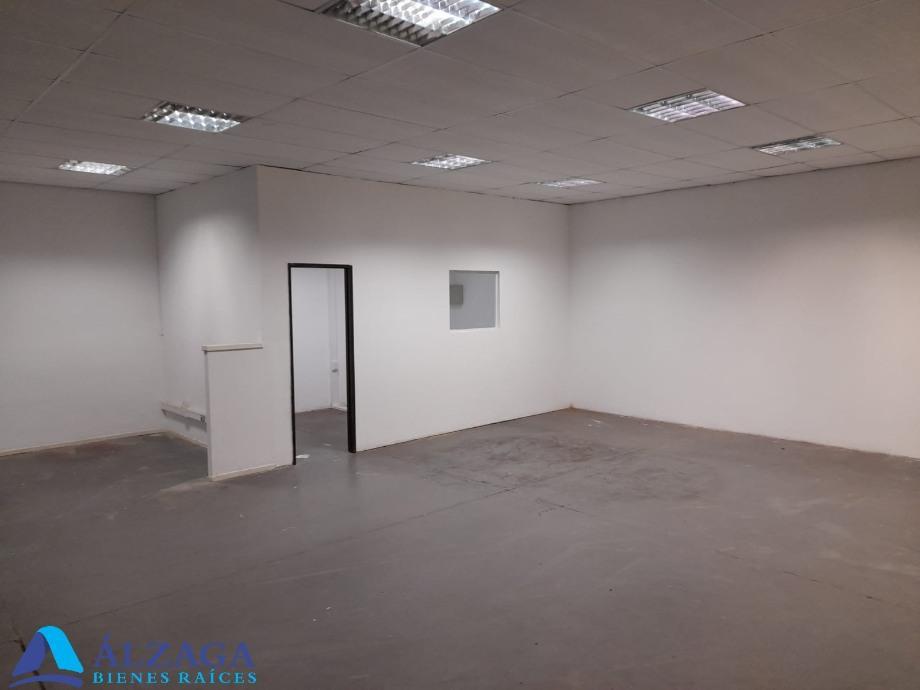 Dos Galpones y Oficinas en Venta en Quilmes Este 4