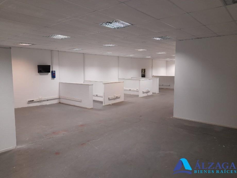 Dos Galpones y Oficinas en Venta en Quilmes Este 5