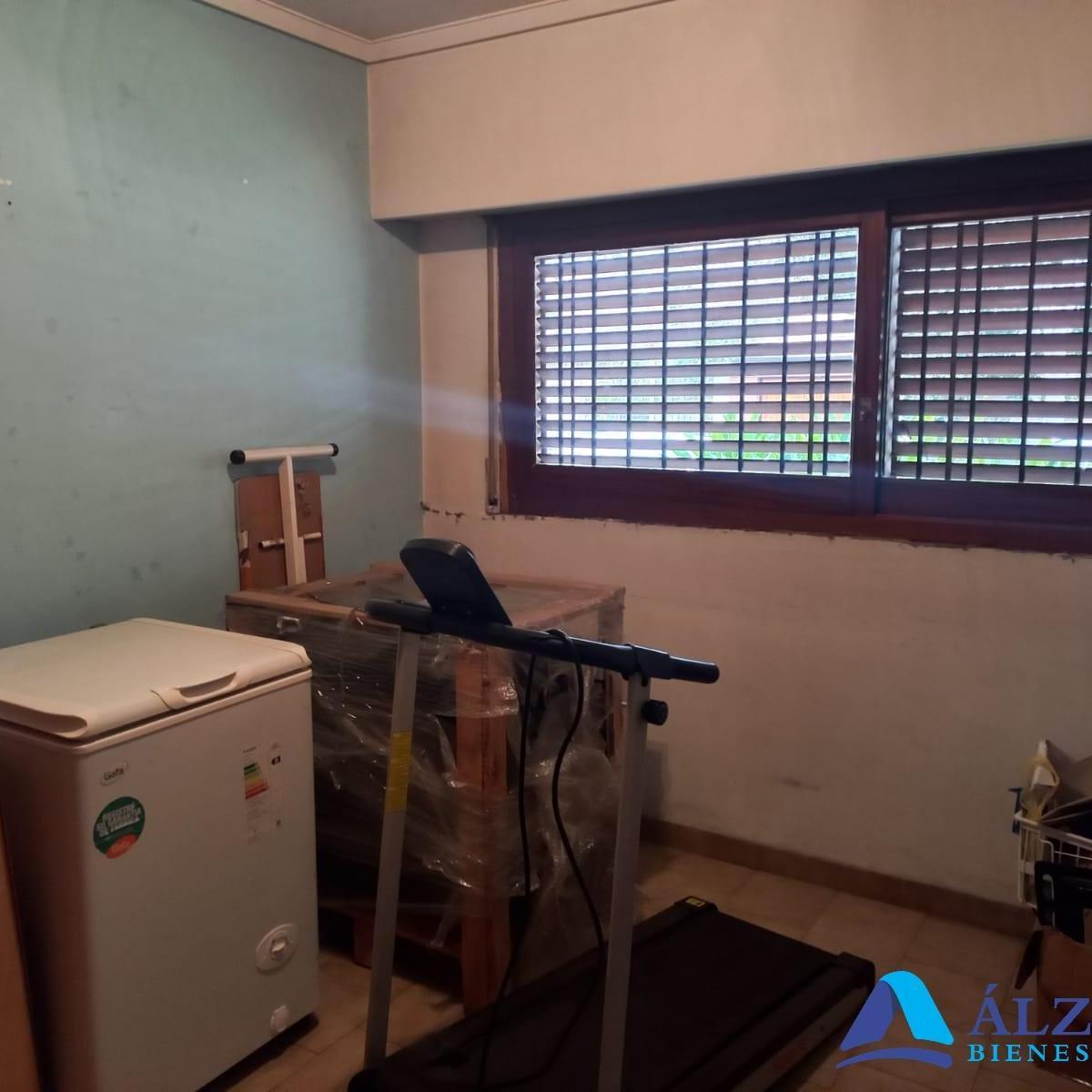 Foto de Hermoso Chalet en esquina, excelente zona. SE OFRECE AMPLIA FINANCIACION, imagen 2