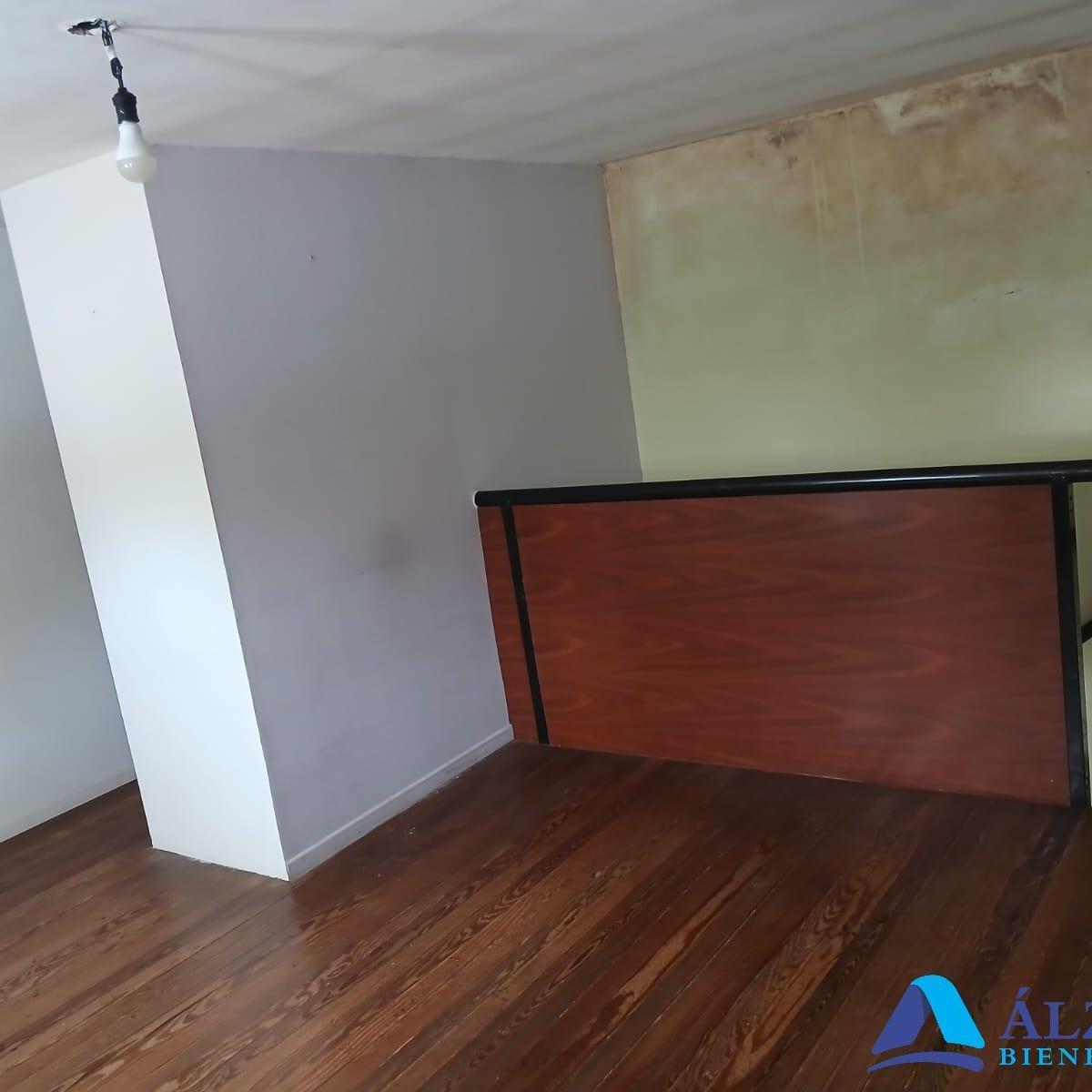 Casa con Amplio Lote 3