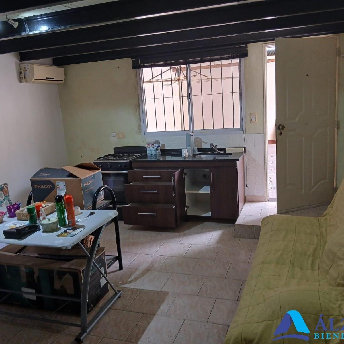 Casa con Amplio Lote 2
