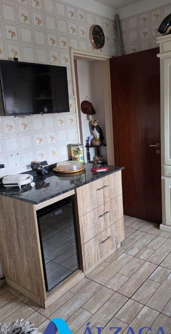 Foto de Departamento de 78 m² con 2 dormitorios en venta en Quilmes, imagen 4