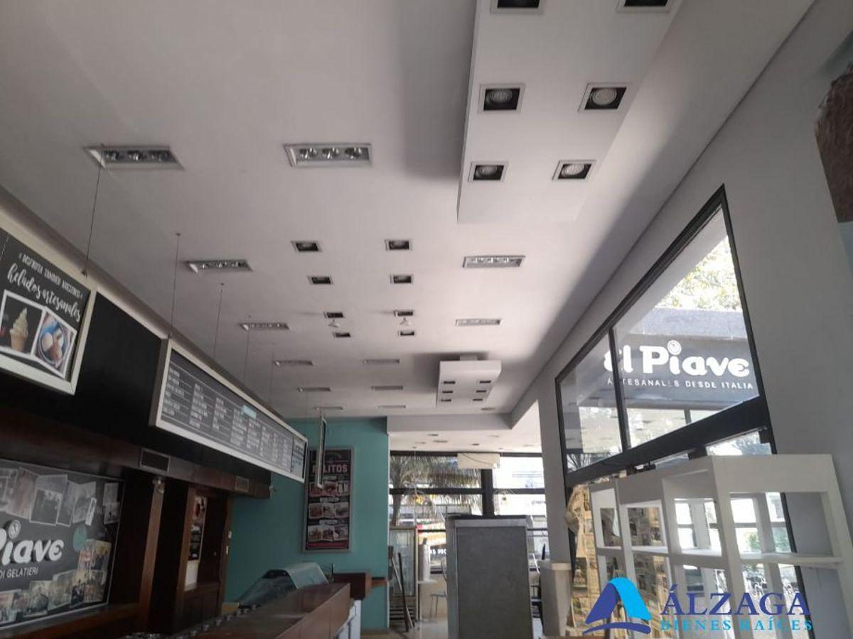 Foto de EXCELENTE LOCAL, IDEAL PARA CONSTRUIR EDIFICIO, FOT 2 FOS 0.60. MUY, imagen 4