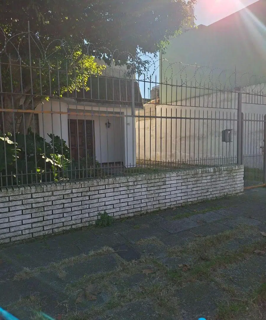 BERNAL CASA AMPLIA MUY BIEN UBICADA 5