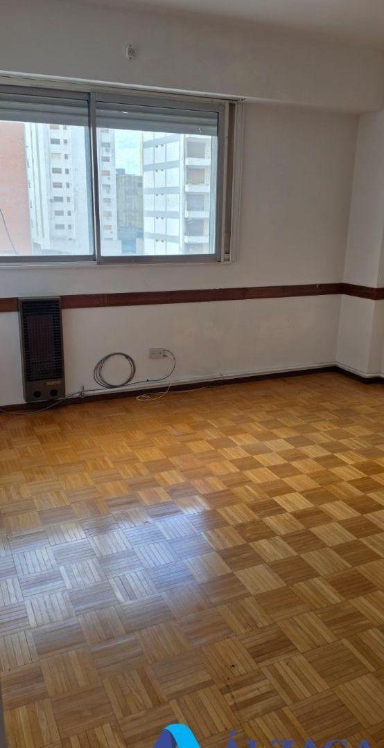 Foto de Departamento de 50 m2 con 1 habitacion en venta en quilmes Centro, imagen 1