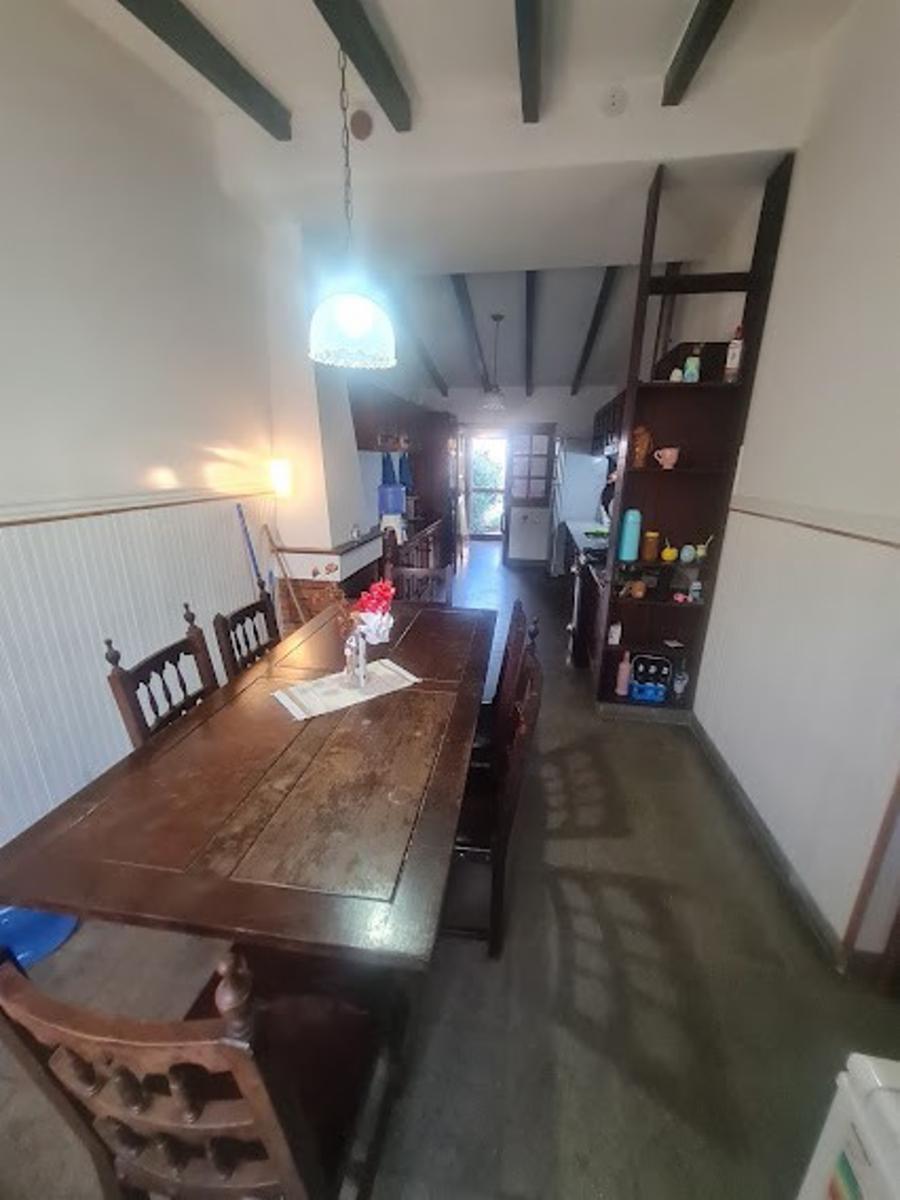 Venta Casa 3 Dorm. 2 Patios Asador Cochera + Depto Independiente en La Cumbre U$s130.000. 1
