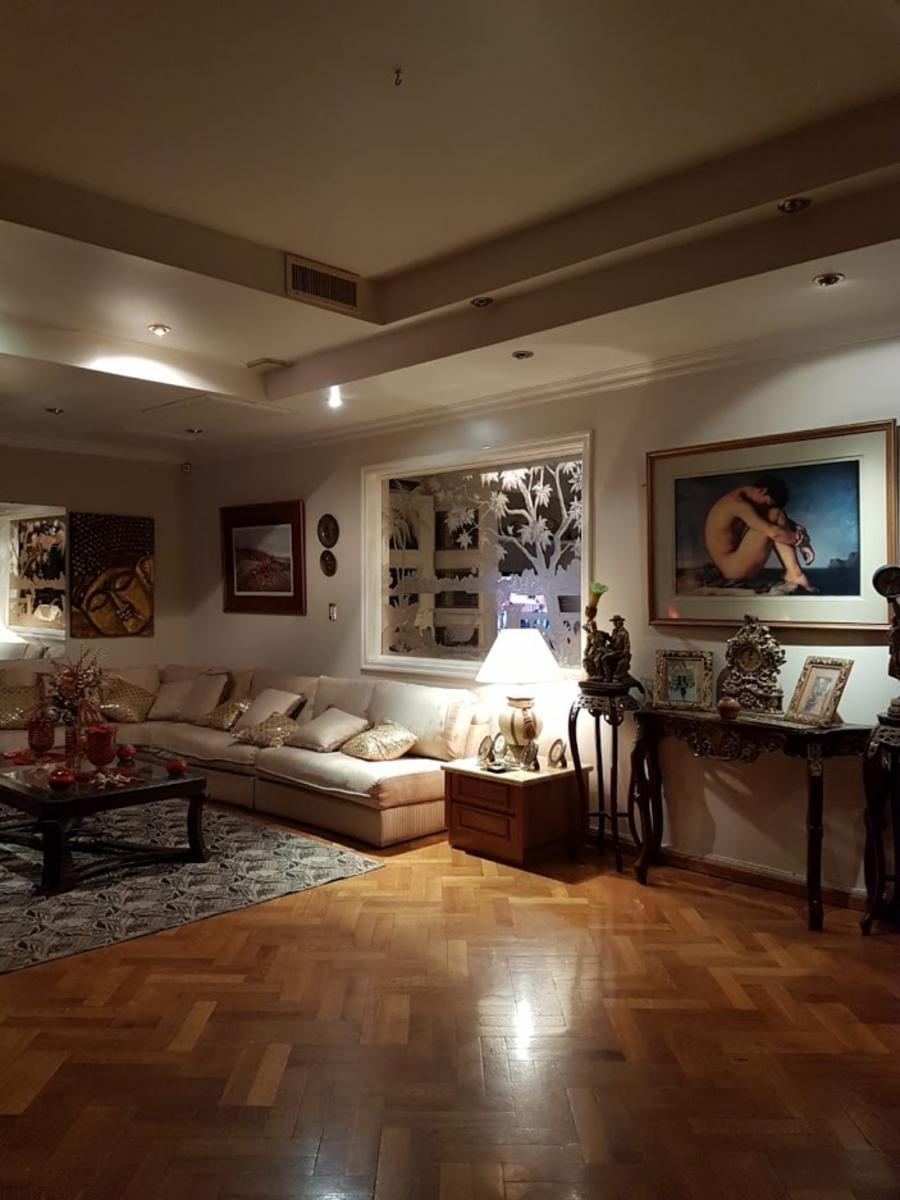Venta Departamento de Categoría 3 Dorm. Escritorio Cochera Z/peatonal en Centro U$s370.000. 5