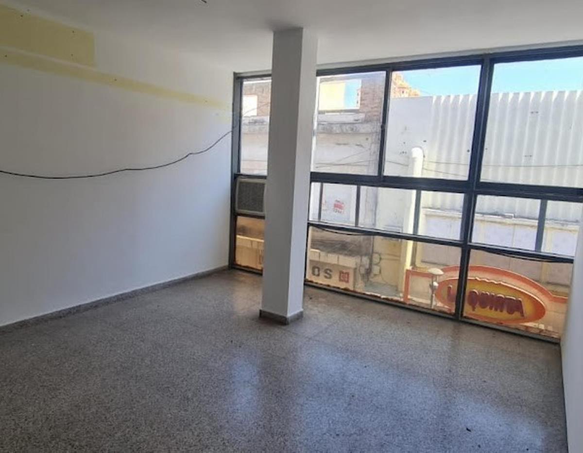 Venta 2 Oficinas z/Edén Entradas en Centro U$S60.000.