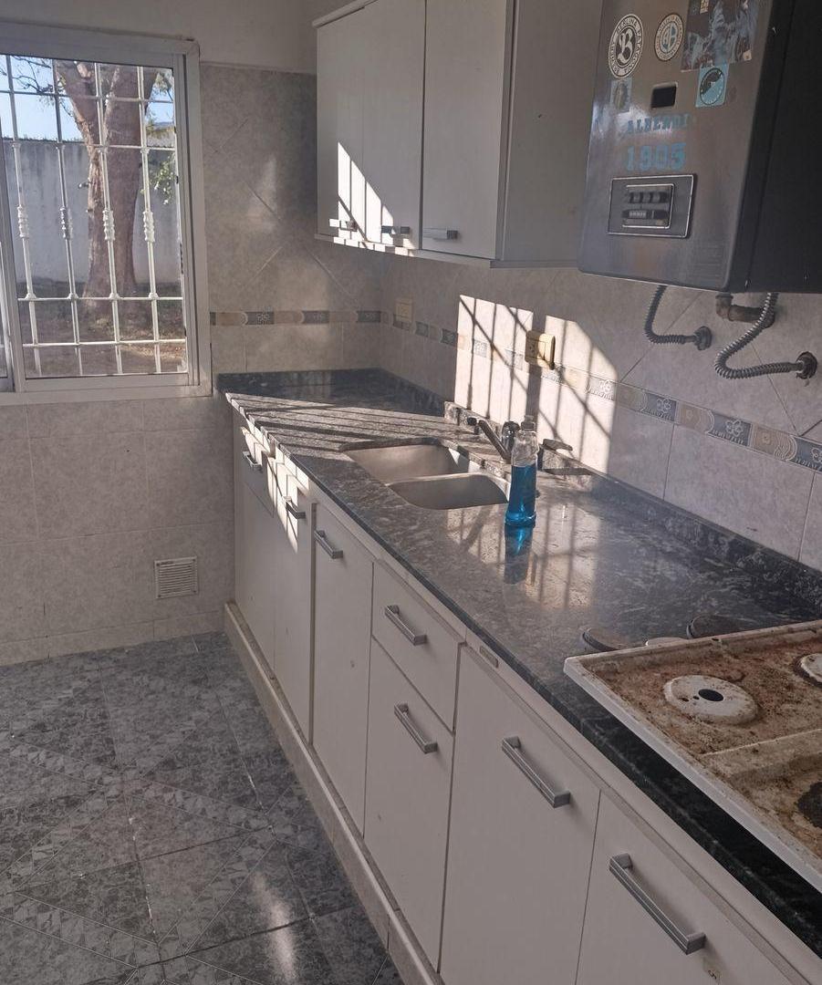 Foto de Alquiler Casa 4 dormitorios garage patio asador quincho z/Barrancas de, imagen 5