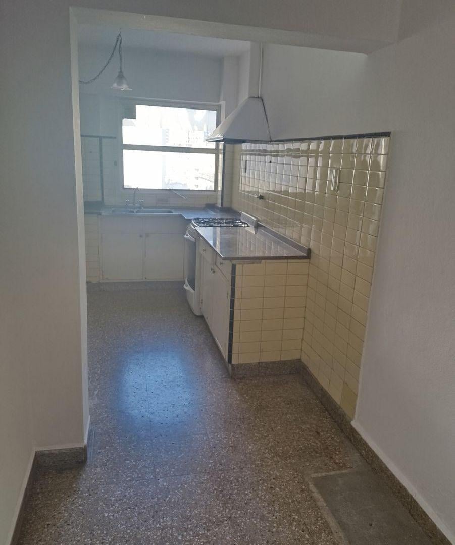 Foto de Venta Departamento 3 dormitorios 2 A/A balcón en Centro., imagen 5