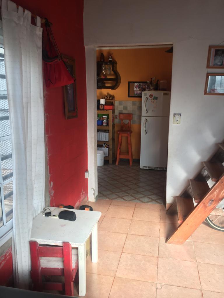 Casa 2 Plantas. B° 5 de Enero. Fcio. Varela 5