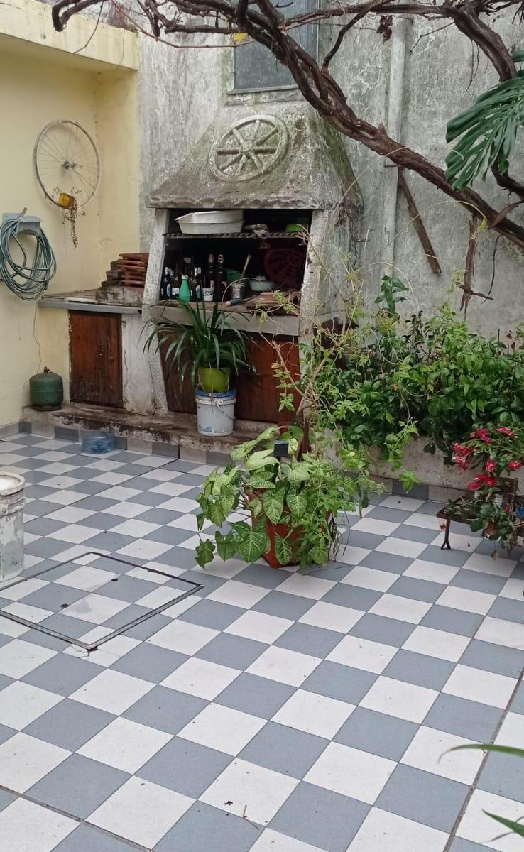 Foto de Regia Casa sobre Av. Smith a 50m Calchaquí. Quilmes, imagen 3