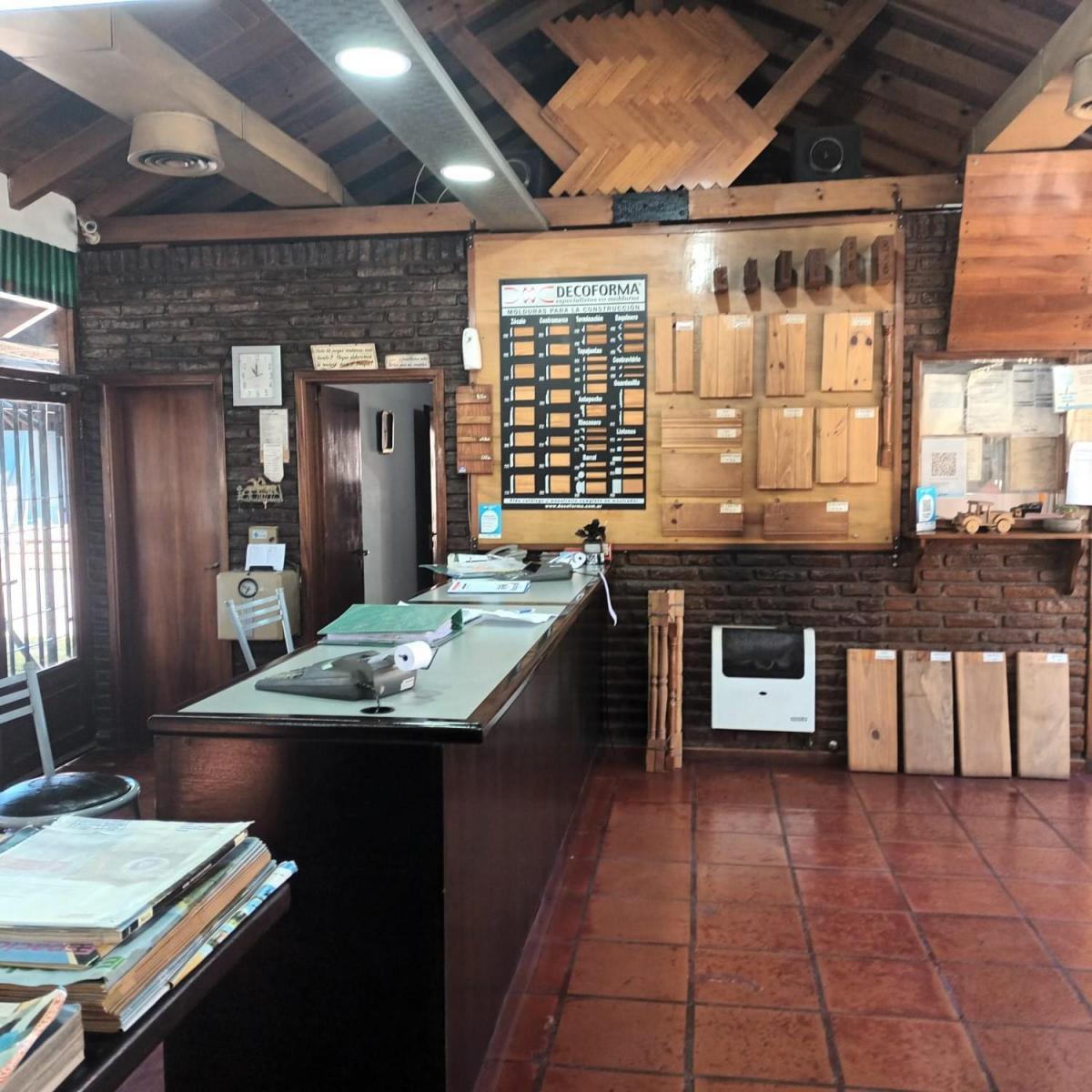 Foto de venta de Importante inmueble comercial camino general Belgrano a 300 mts de calchaquí, imagen 3