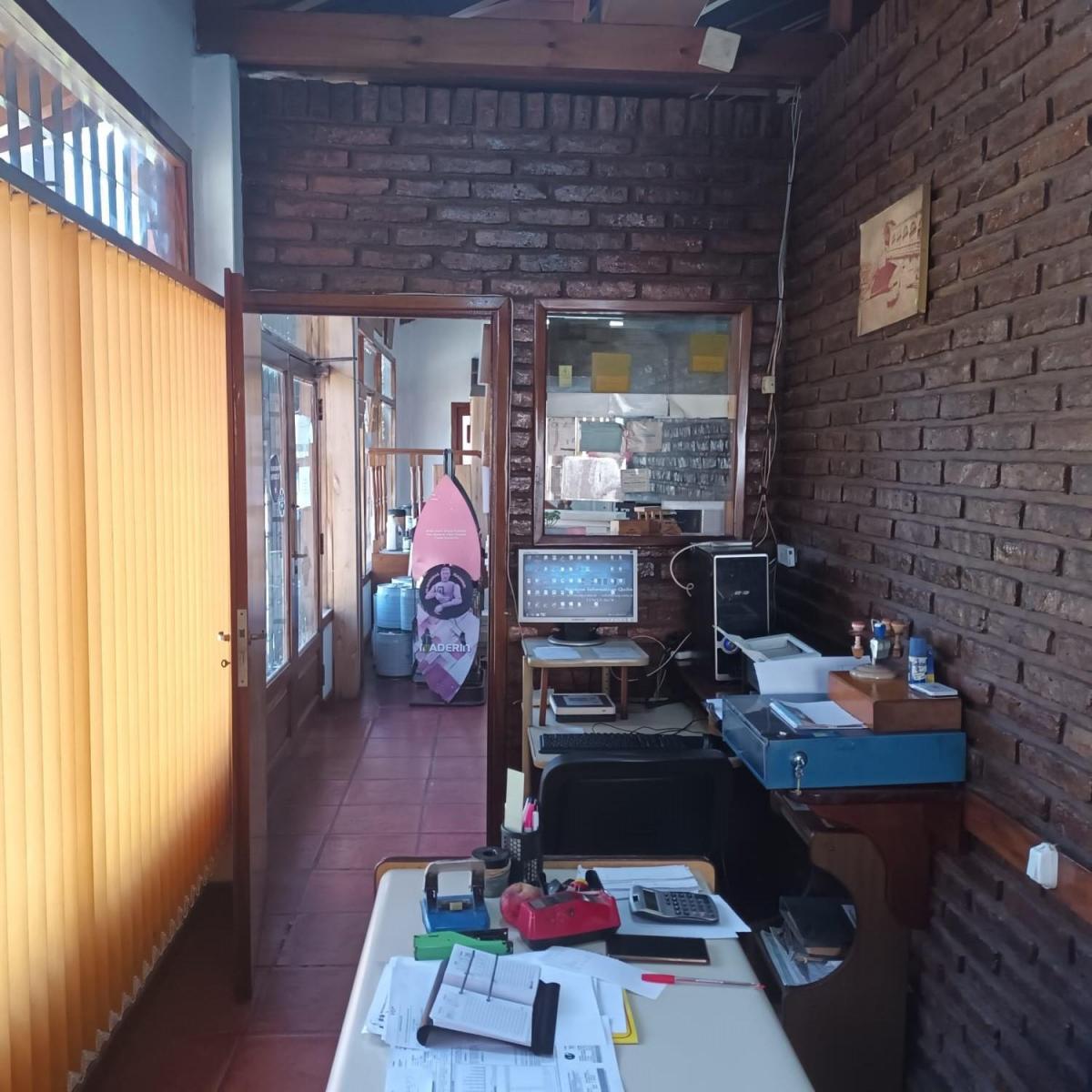 Foto de venta de Importante inmueble comercial camino general Belgrano a 300 mts de calchaquí, imagen 4