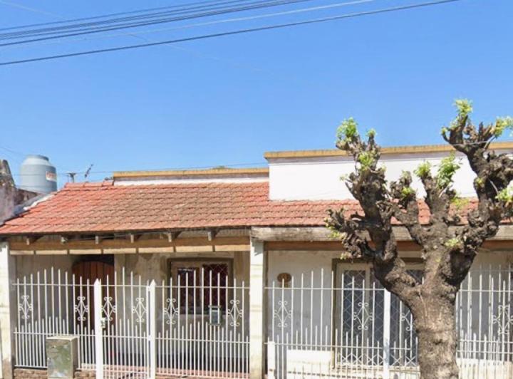 Dos viviendas en F. Varela Campichuelo n° 1885 e/ Beruti y Alvarado 5