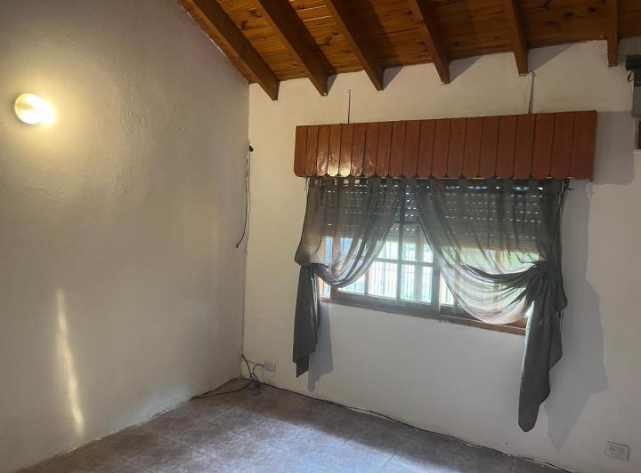 Alquiler de Chalet al frente calle 102 al 138  3