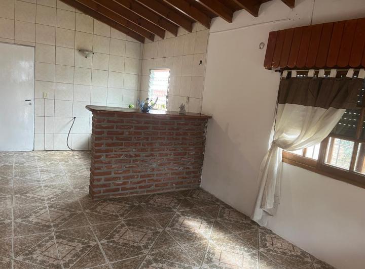 Alquiler de Chalet al frente calle 102 al 138  4