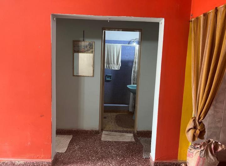 Alquiler de casa lindera con Feria Senzabello, Florencio Varela 2