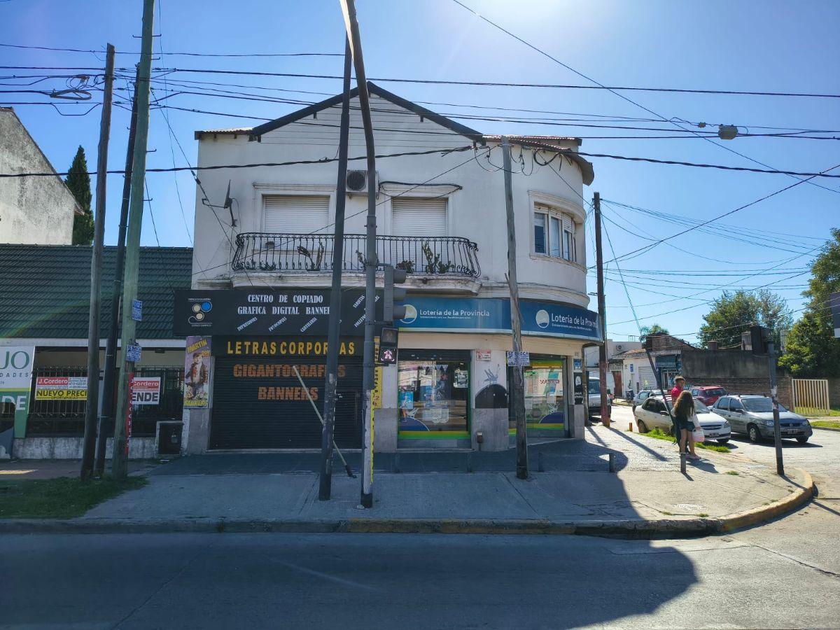 Vivienda con 3 locales en Av Calchaquí y R. de Francia APTO CREDITO BANCARIO