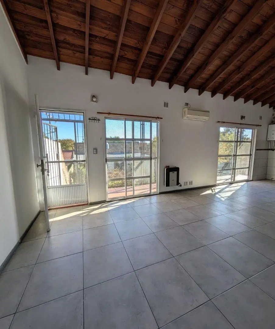 Alquiler en Quilmes Oeste, Vivienda 3 ambientes en 1° PISO 8