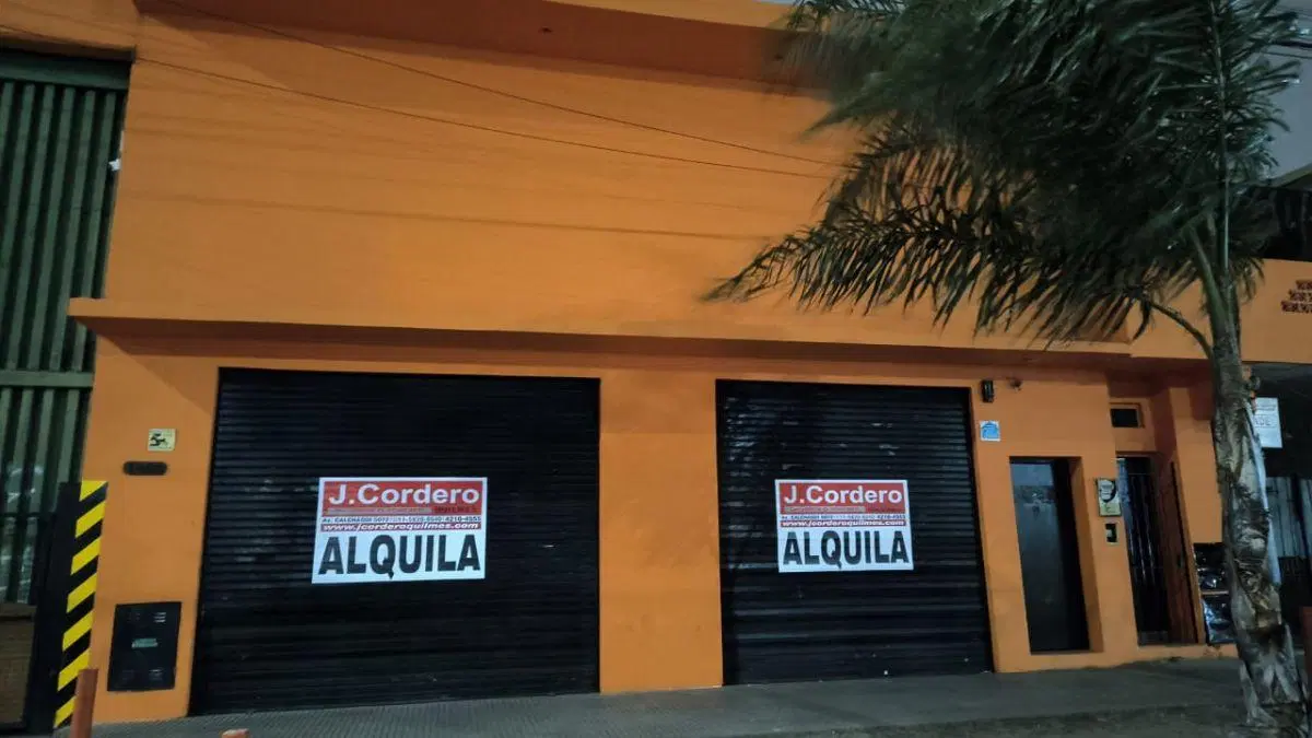 Quilmes Av Calchaqui 4460 Local en 2 plantas 1
