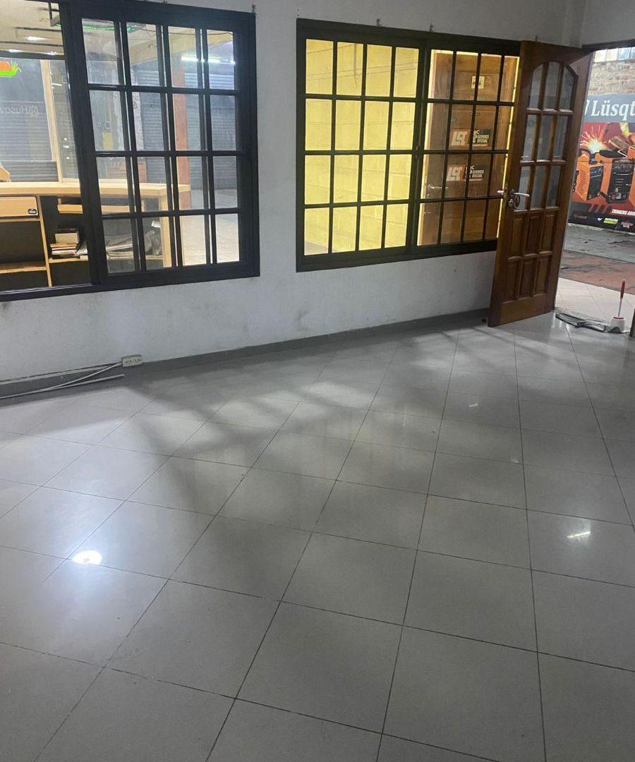 Foto de Quilmes Av Calchaqui 4460 Local en 2 plantas, imagen 4