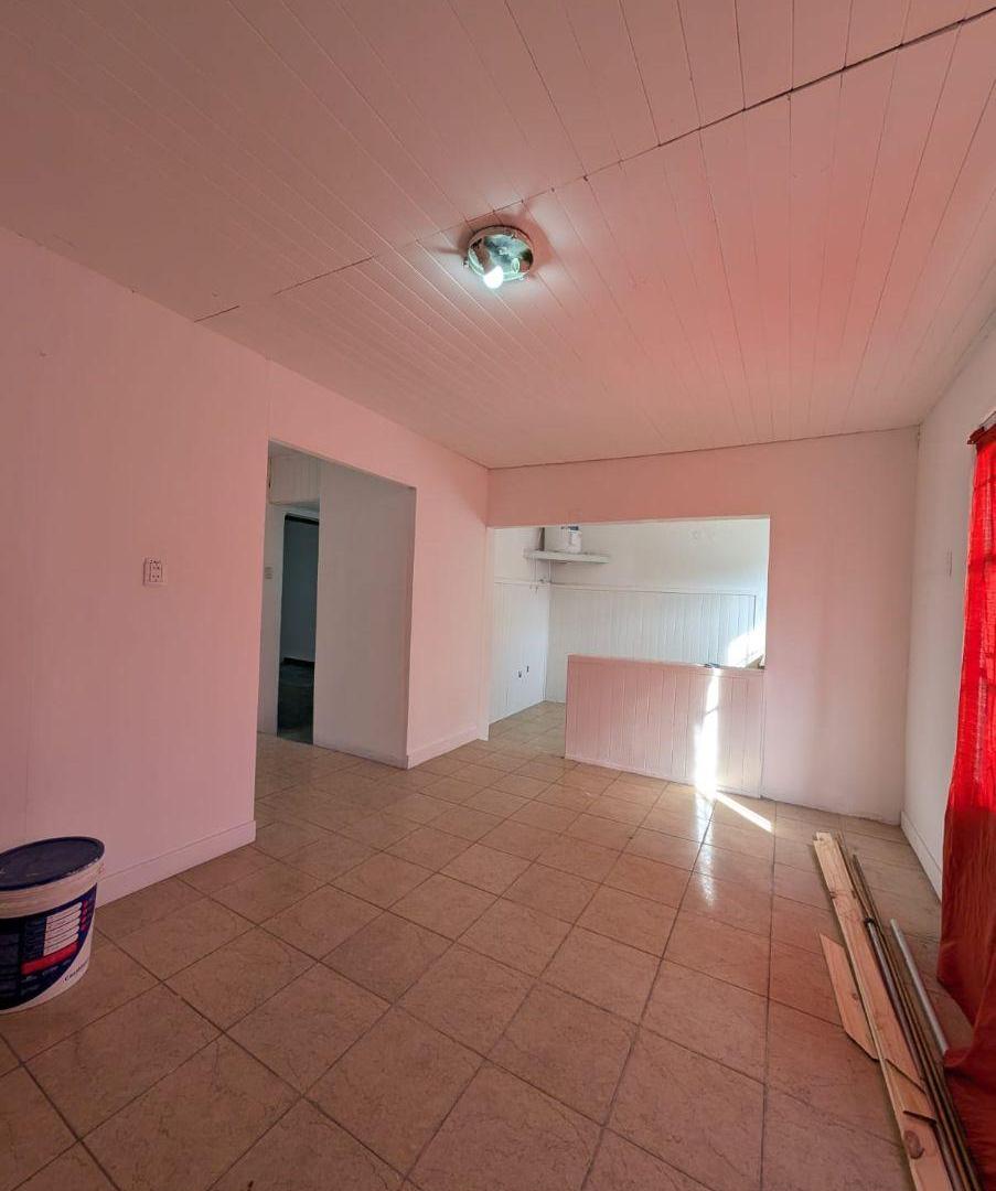 Foto de Casa 3 ambientes a mts de Av Calchaquí ALQUILER, imagen 2