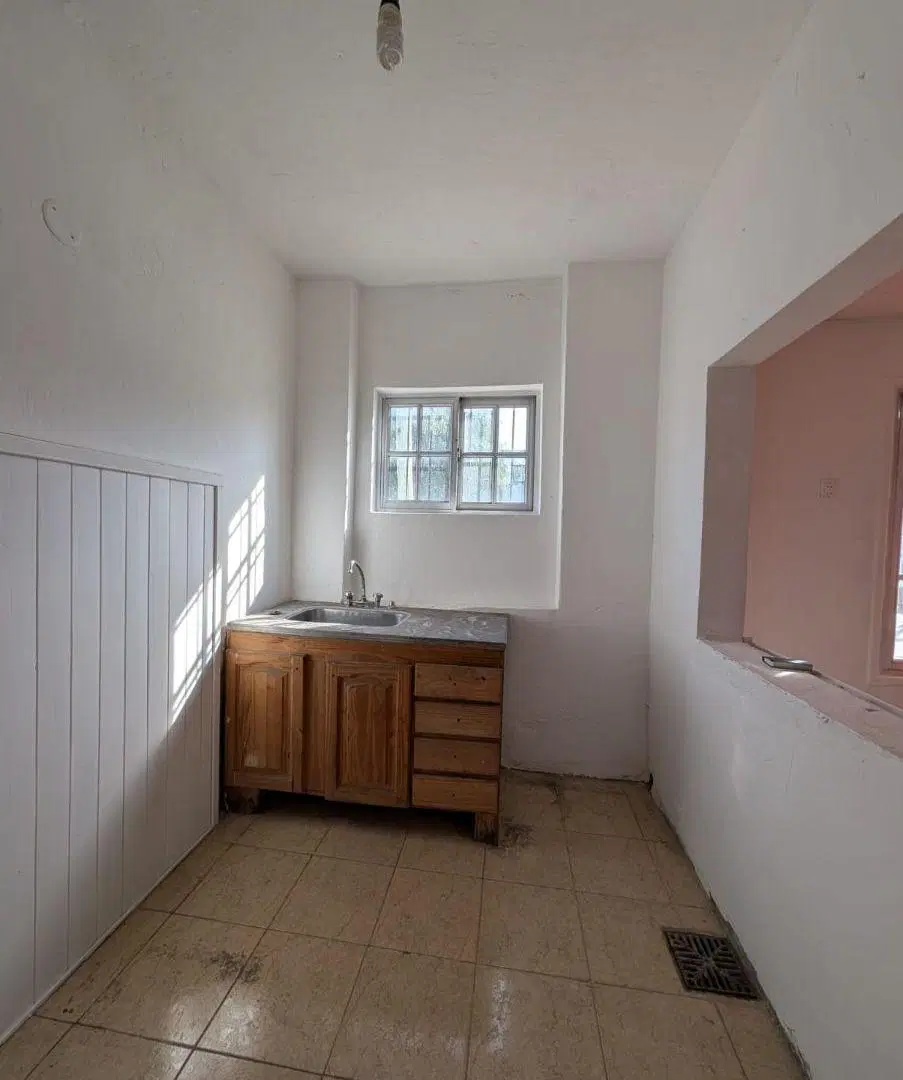 Casa 3 ambientes a mts de Av Calchaquí ALQUILER 3