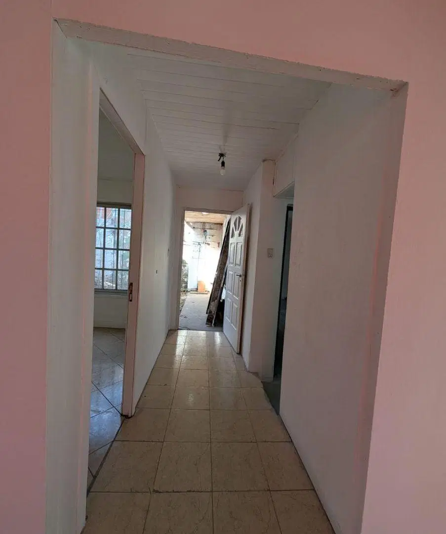 Casa 3 ambientes a mts de Av Calchaquí ALQUILER 4