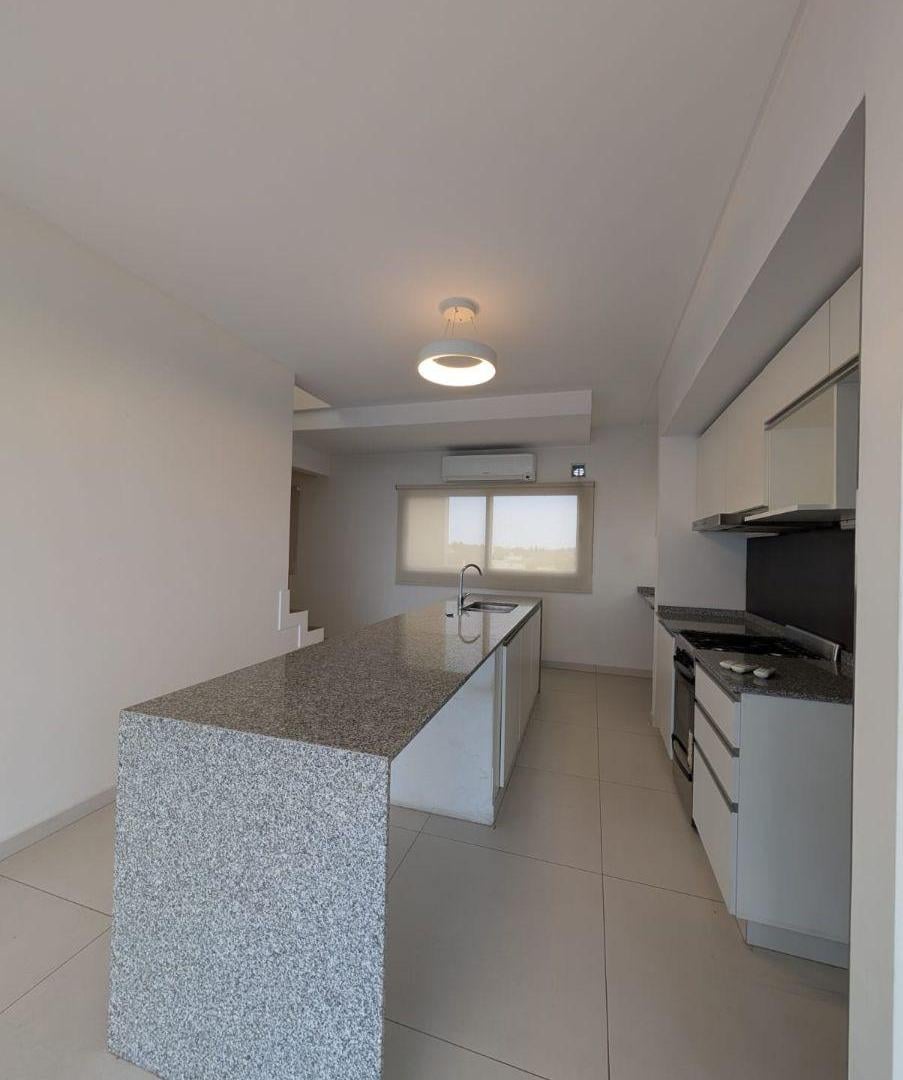 Foto de Duplex con 2 Dormitorios edificio Turilo Av Calchaqui 6495 Florencio, imagen 5
