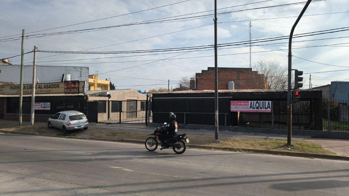 Inmueble comercial Sobre Curva Berraymundo (NUEVAS CONDICIONES)