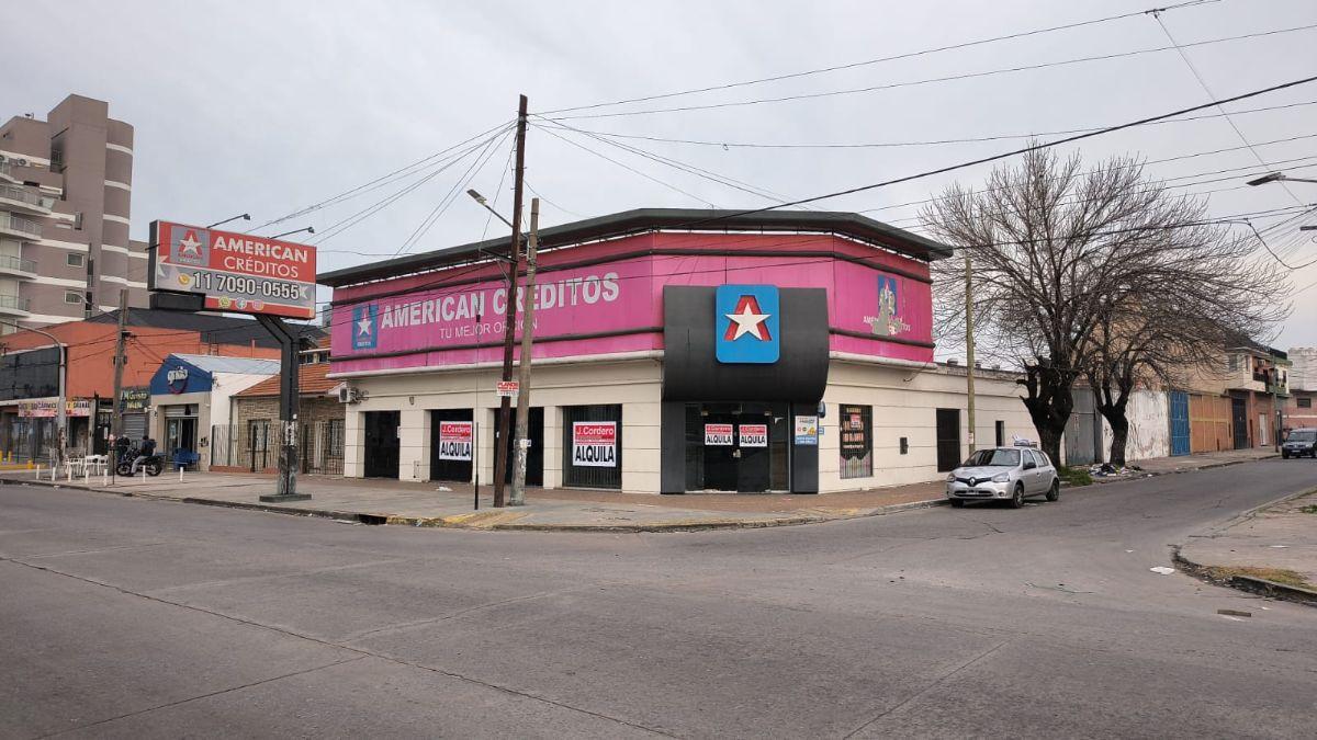 Alquiler de Local y galpón Av Calchaquí esquina Las Américas